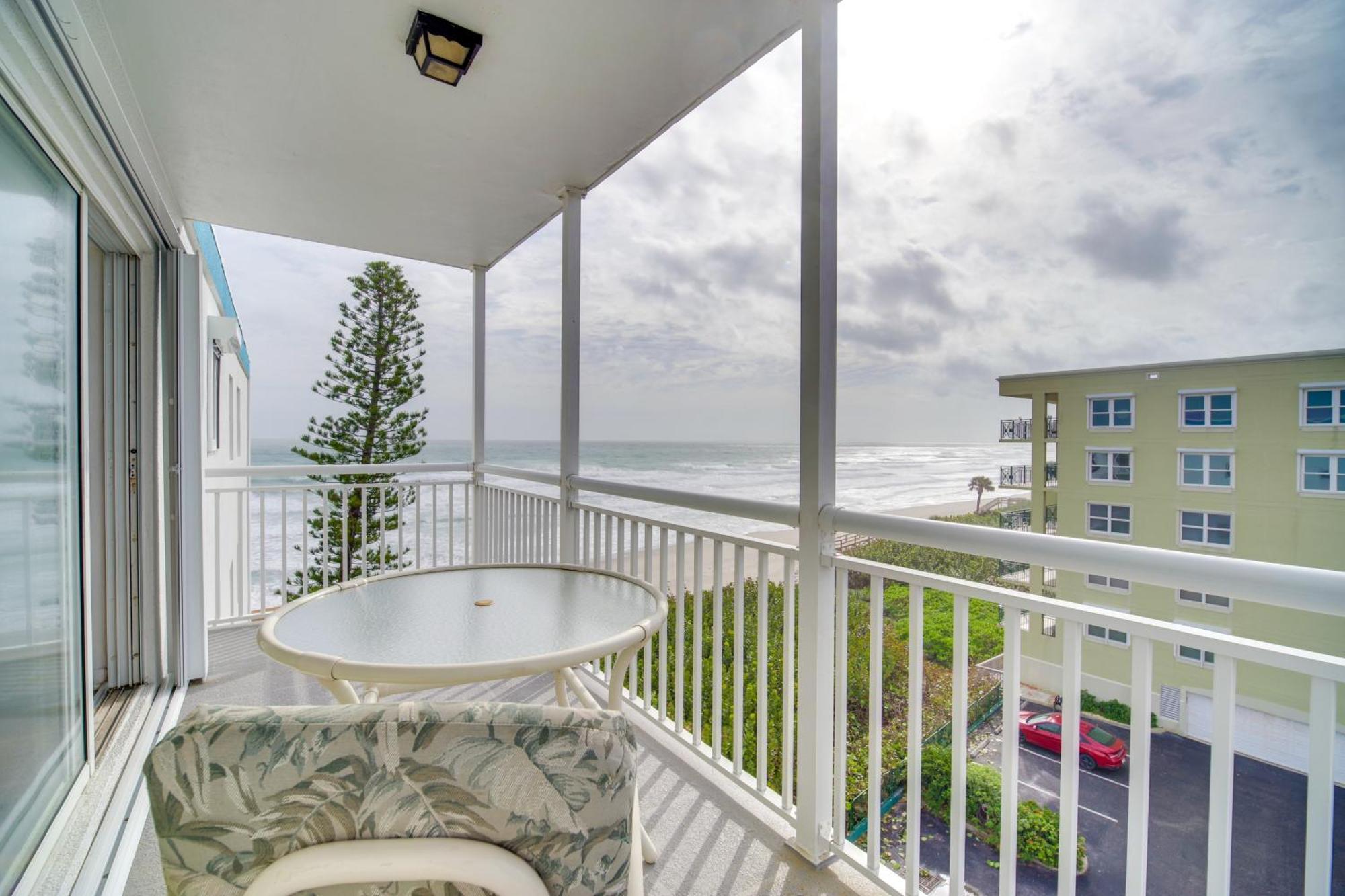 Pet-Friendly Satellite Beach Condo With Balcony! Exterior photo
